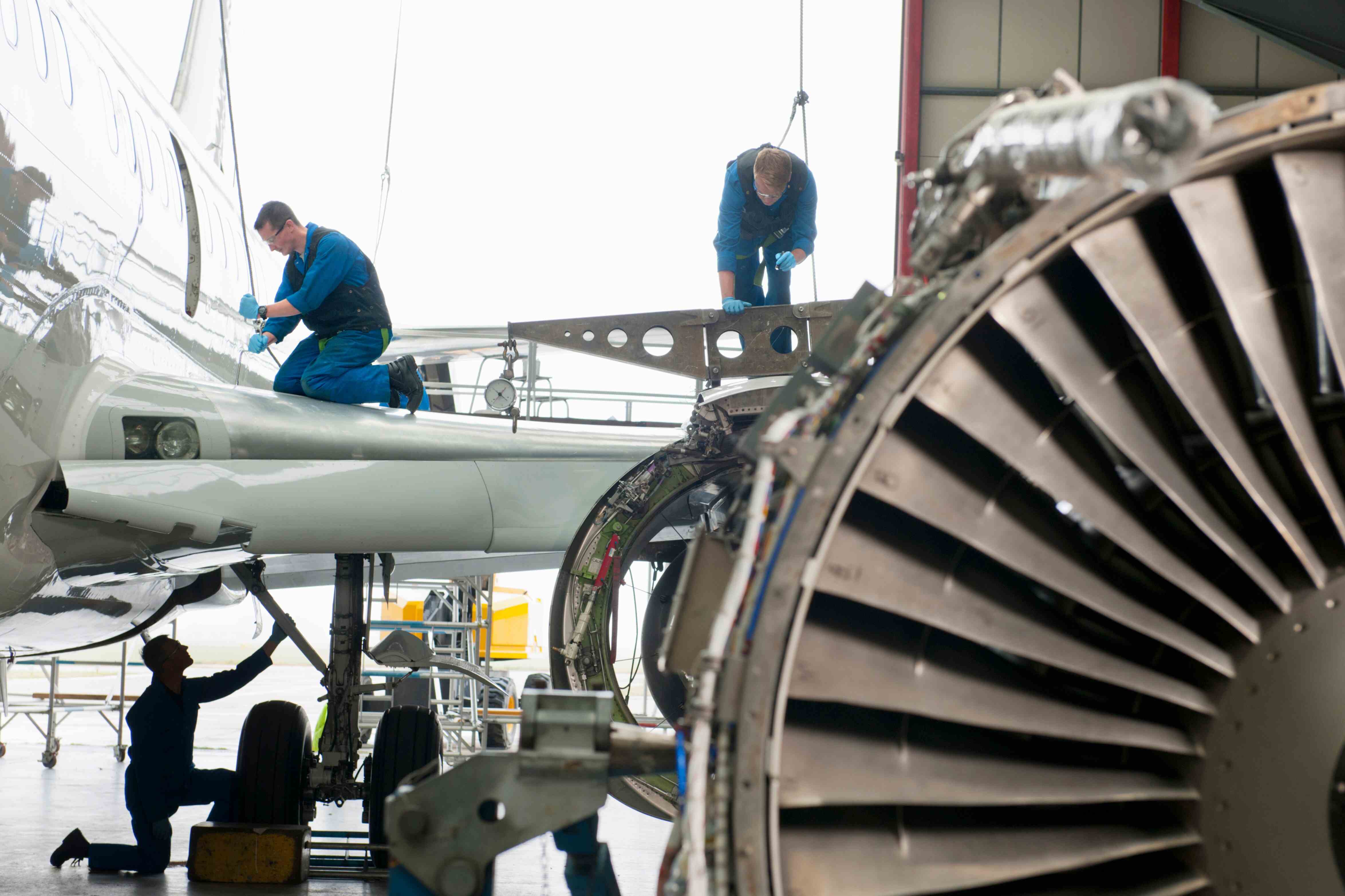 Aerospace and defence precision components